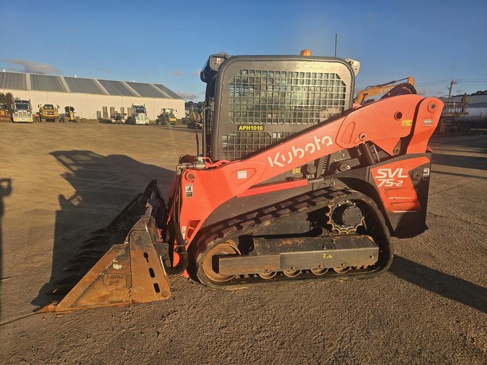 2023 Kubota Svl75-2