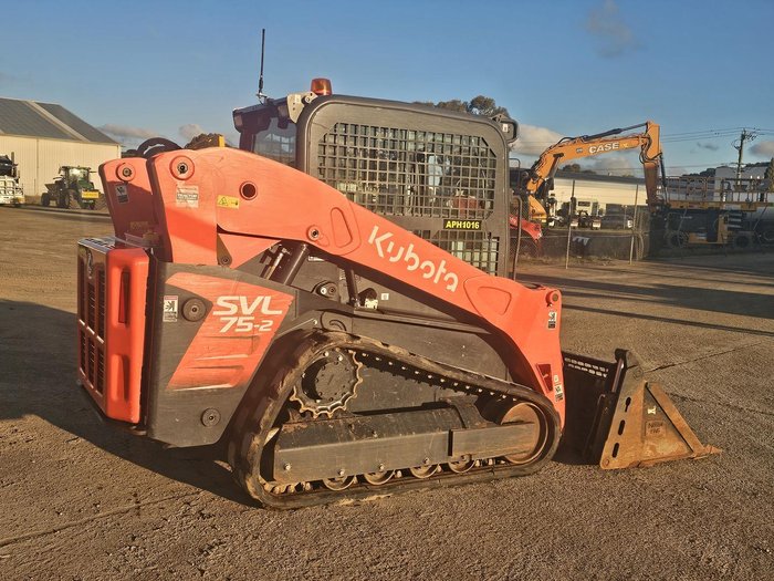 2023 Kubota Svl75-2