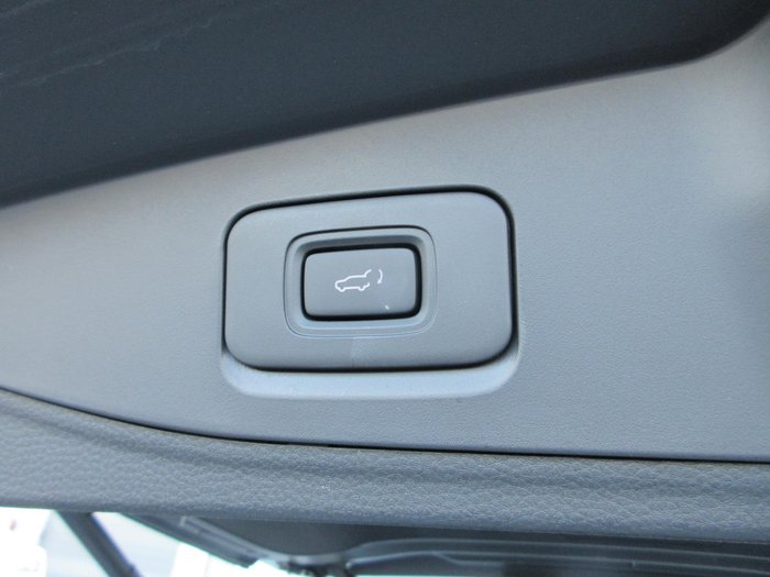 2025 Isuzu MU-X LS-U