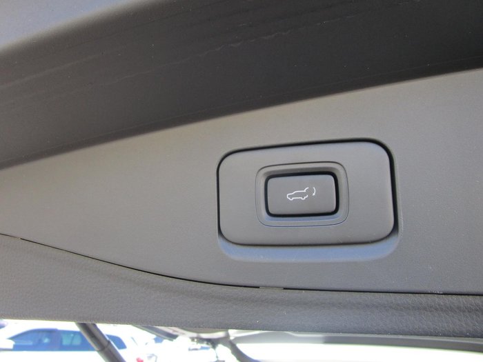 2025 Isuzu MU-X LS-U