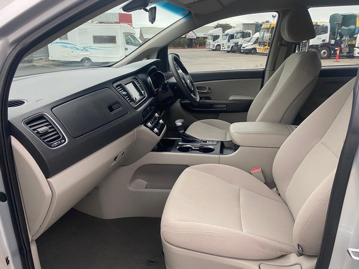 2019 Kia Carnival S