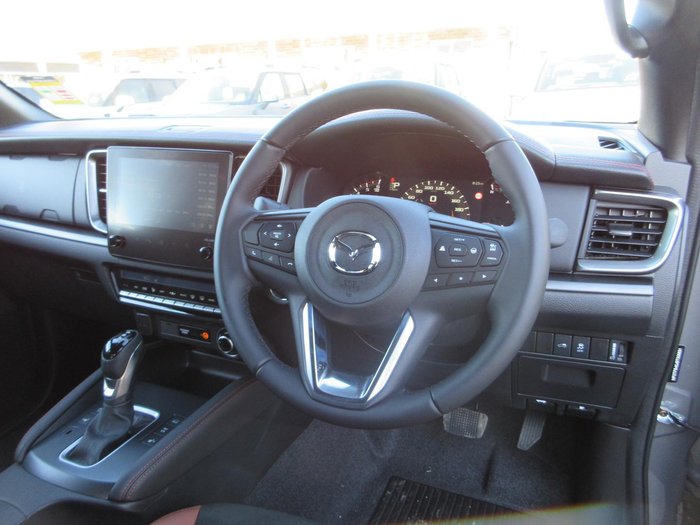 2025 Mazda BT-50 SP