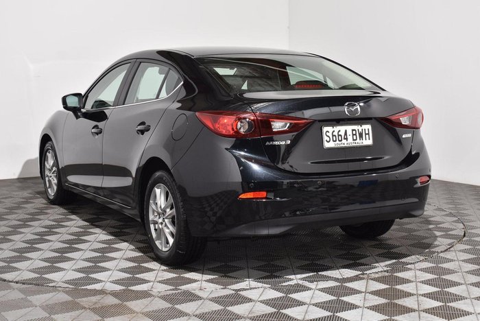 2018 Mazda 3 Maxx Sport