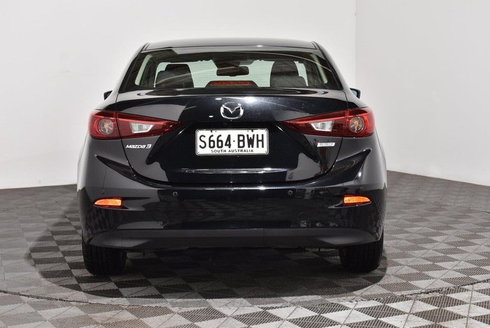 2018 Mazda 3 Maxx Sport