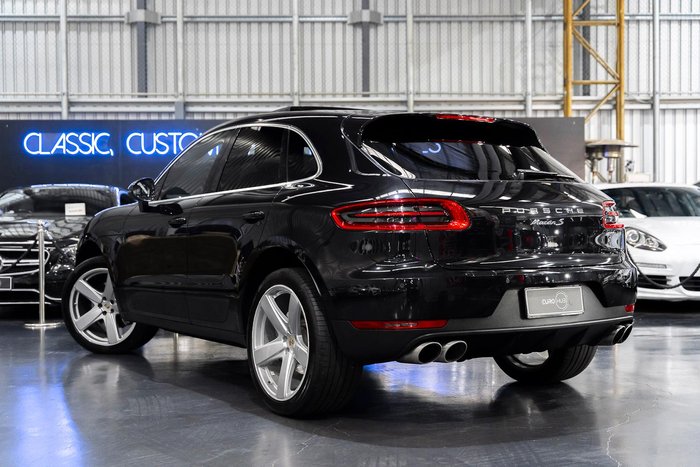 2018 Porsche Macan S