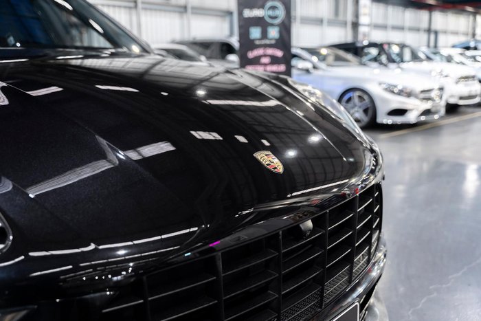 2018 Porsche Macan S