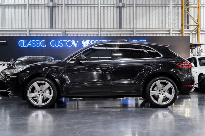 2018 Porsche Macan S
