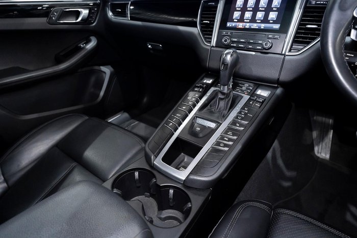 2018 Porsche Macan S
