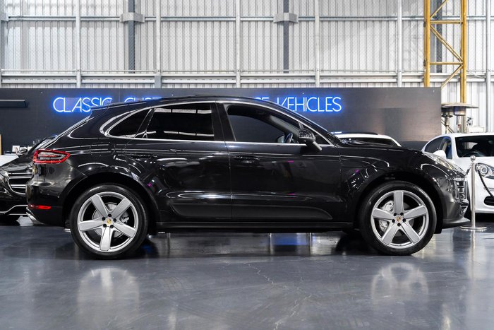 2018 Porsche Macan S