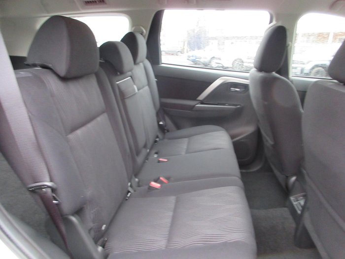 2025 Mitsubishi Pajero Sport GLX