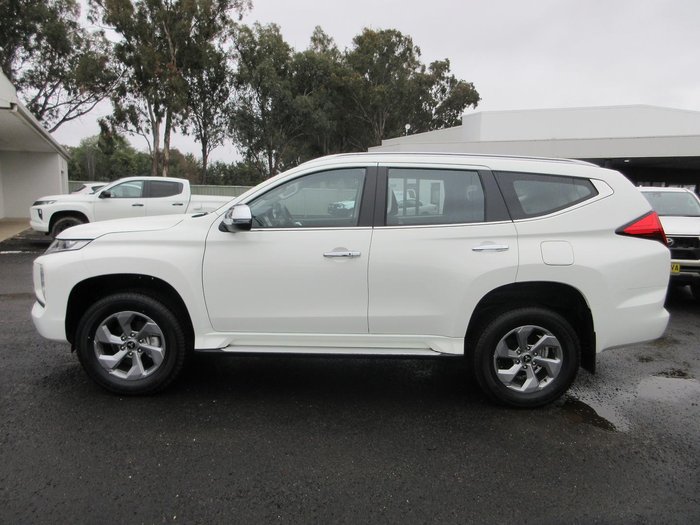 2025 Mitsubishi Pajero Sport GLX