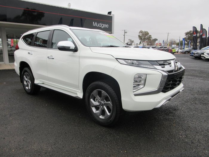 2025 Mitsubishi Pajero Sport GLX