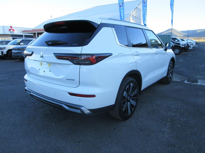 2025 Mitsubishi Outlander Aspire
