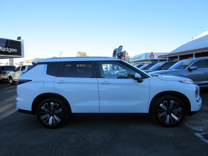 2025 Mitsubishi Outlander Aspire