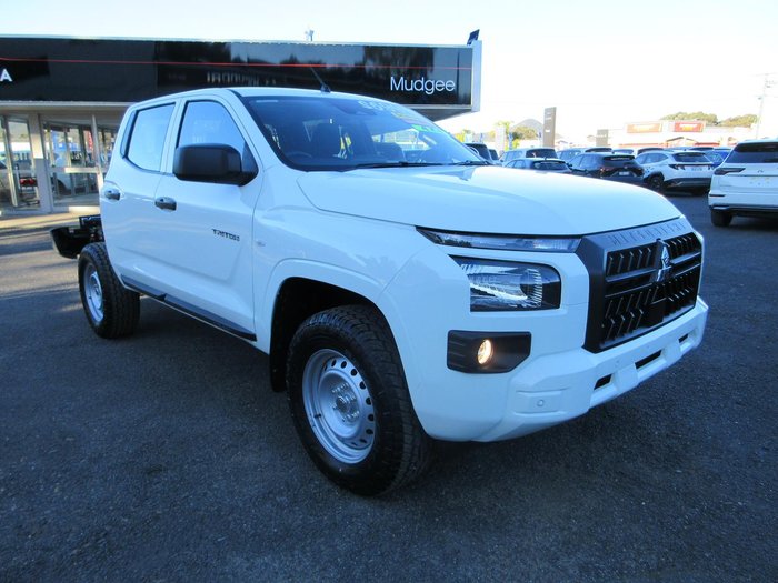2025 Mitsubishi Triton GLX