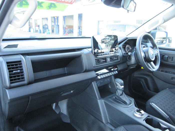 2025 Mitsubishi Triton GLX