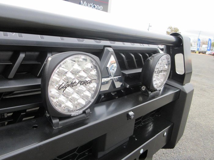 2025 Mitsubishi Triton GLX+