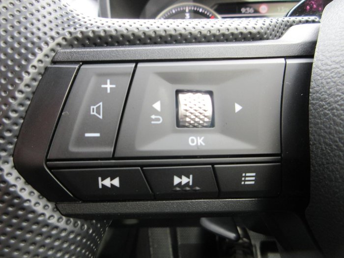 2025 Mitsubishi Triton GLX+