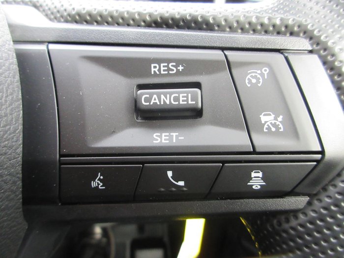 2025 Mitsubishi Triton GLX+