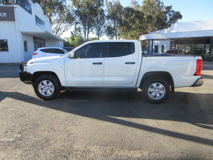 2025 Mitsubishi Triton GLX+