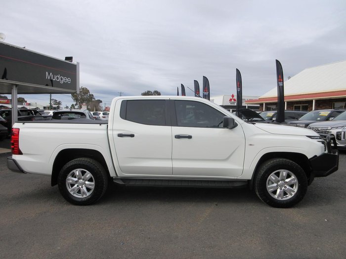 2025 Mitsubishi Triton GLX+