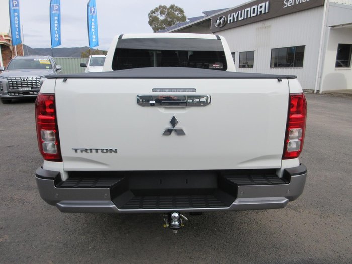 2025 Mitsubishi Triton GLX+