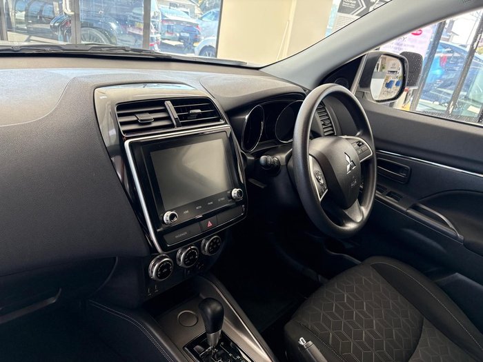 2023 Mitsubishi ASX ES