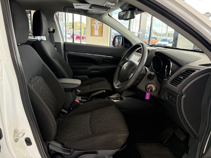 2023 Mitsubishi ASX ES