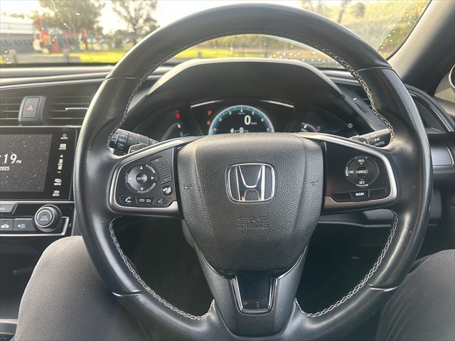 2018 HONDA CIVIC VTi-L