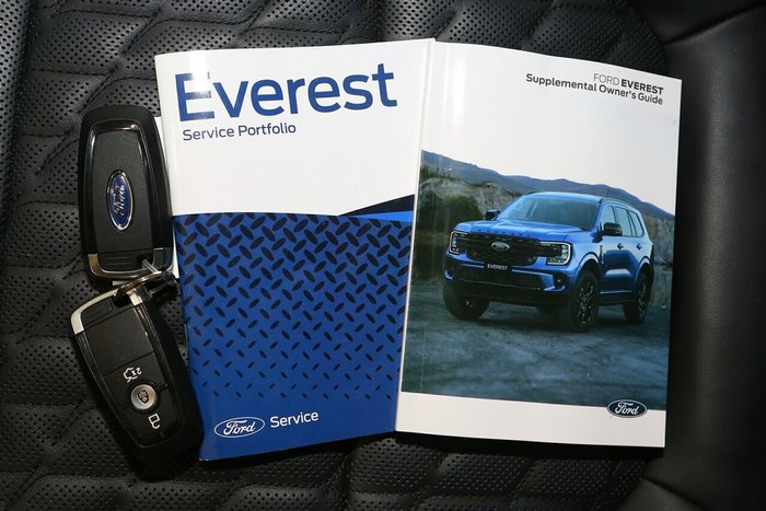 2024 Ford Everest Platinum