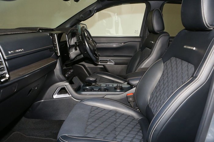 2024 Ford Everest Platinum