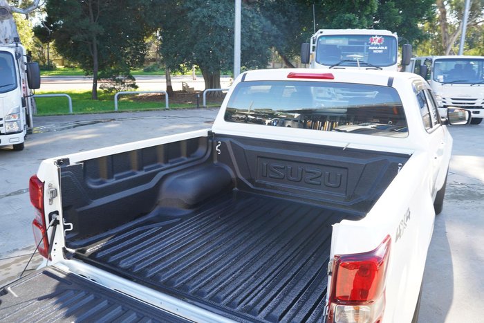 2024 Isuzu D-MAX LS-M