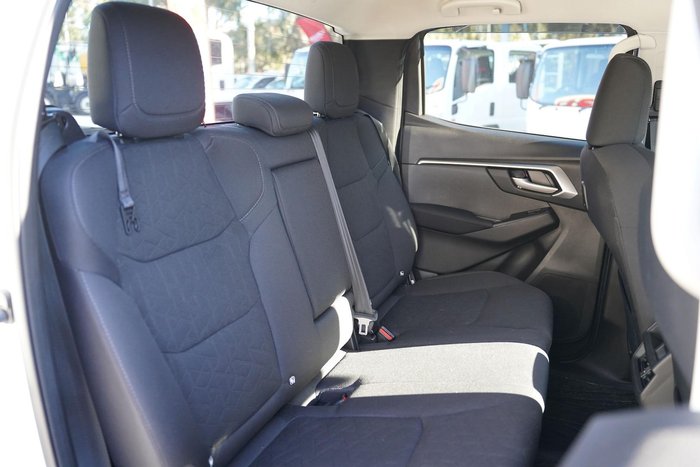 2024 Isuzu D-MAX LS-M