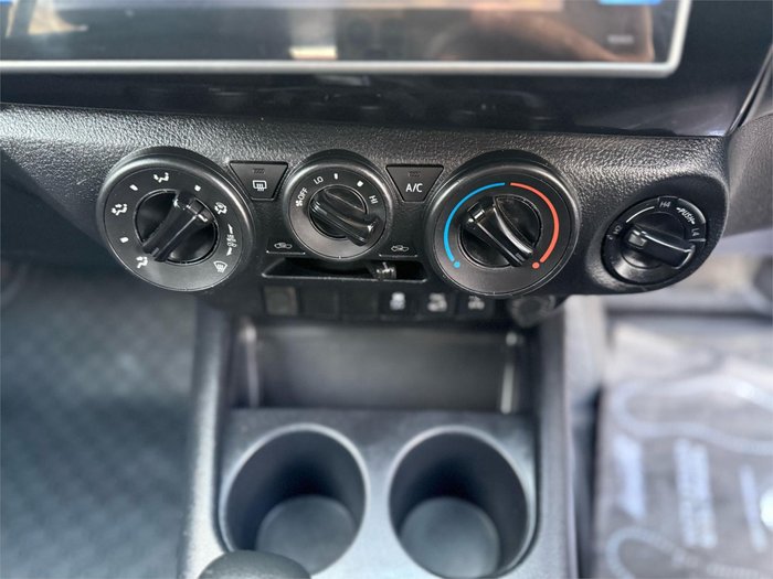 2020 Toyota Hilux SR