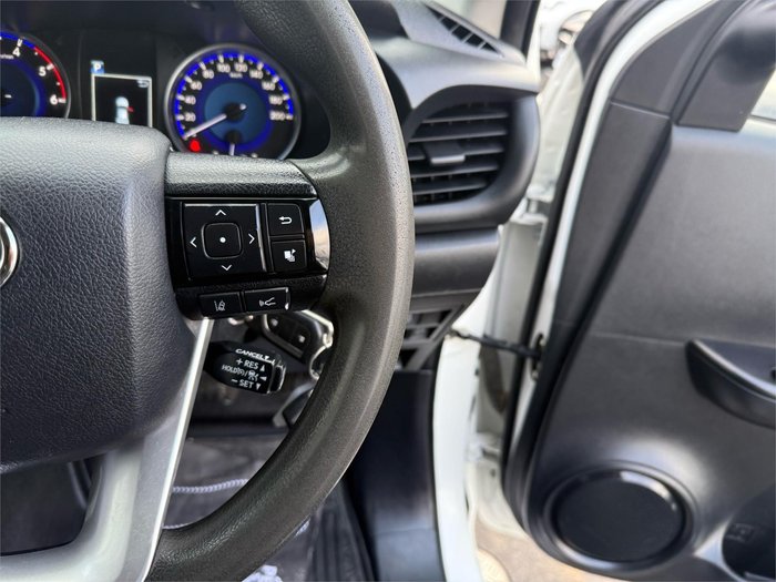 2020 Toyota Hilux SR