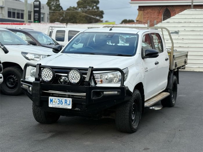 2020 Toyota Hilux SR