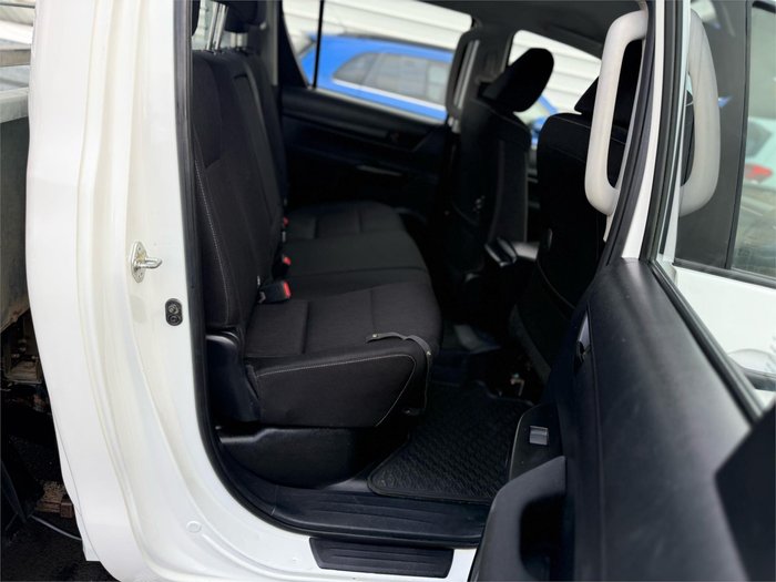 2020 Toyota Hilux SR