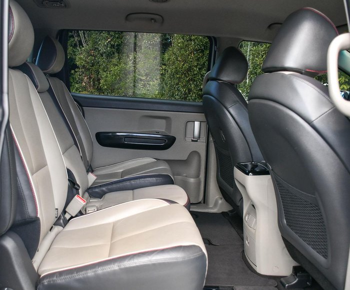 2018 Kia Carnival SLi