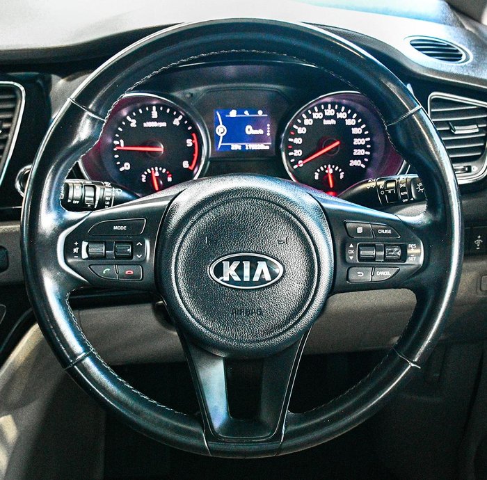 2018 Kia Carnival SLi