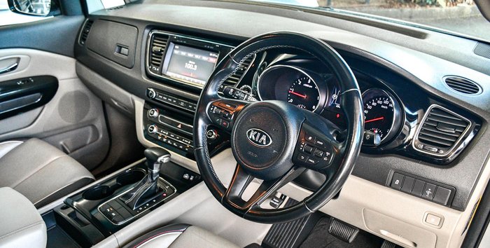 2018 Kia Carnival SLi