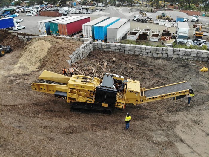 0 Tigercat 6900 Yellow