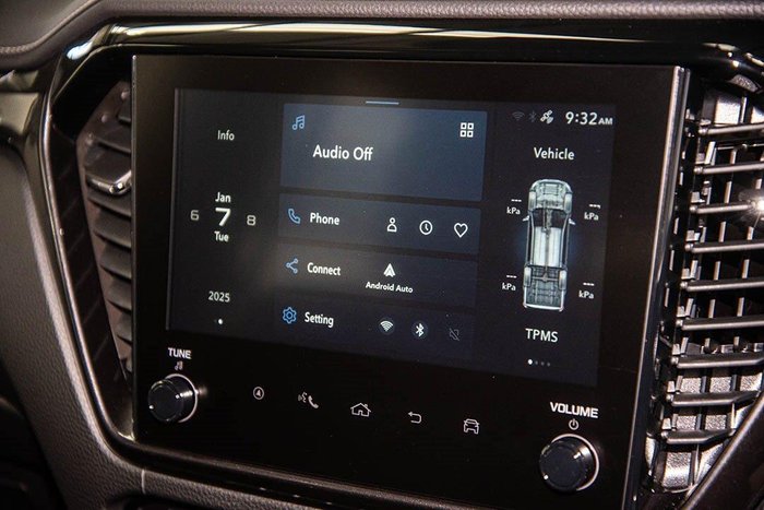 2025 Isuzu D-MAX BLADE