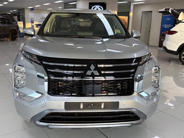 2025 Mitsubishi Outlander Exceed
