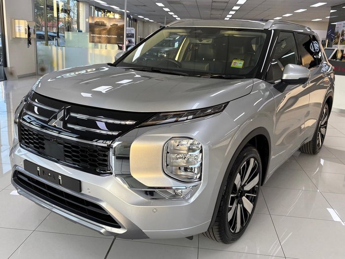 2025 Mitsubishi Outlander Exceed