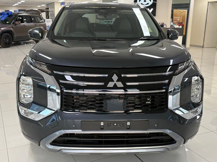 2025 Mitsubishi Outlander Exceed
