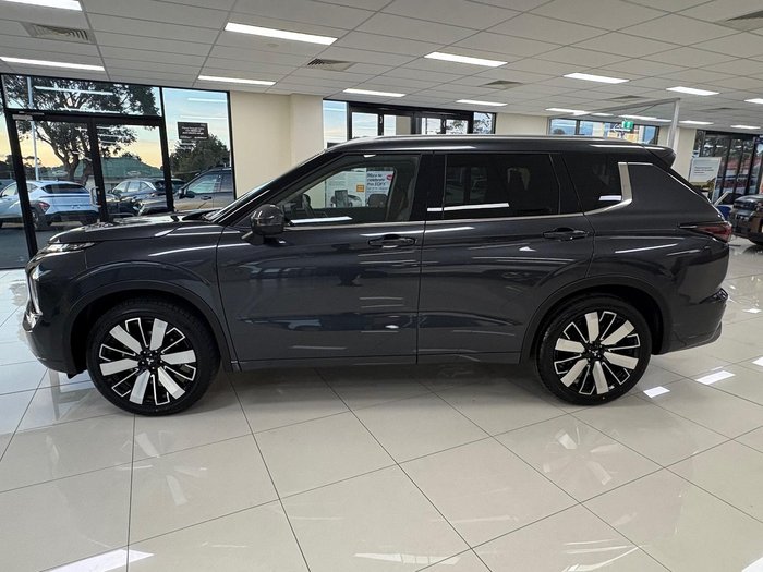 2025 Mitsubishi Outlander Exceed