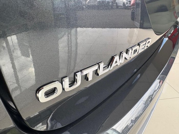 2025 Mitsubishi Outlander Aspire