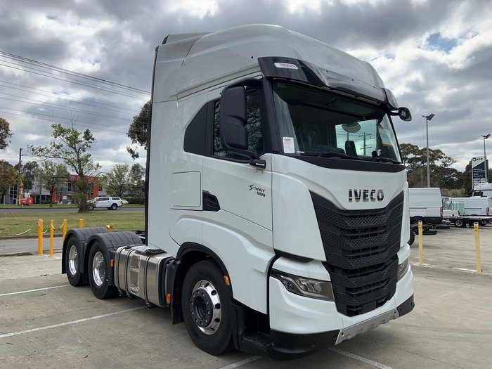 2024 Iveco S-Way AS700
