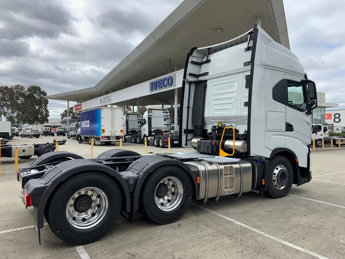 2024 Iveco S-Way AS700