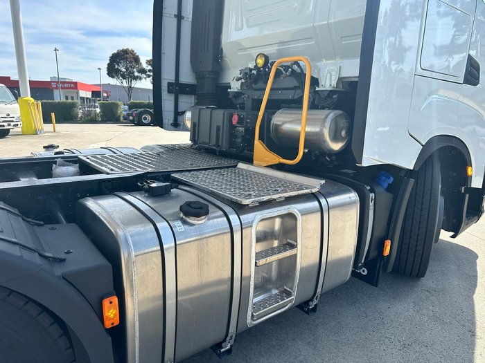 2024 Iveco S-Way AS700